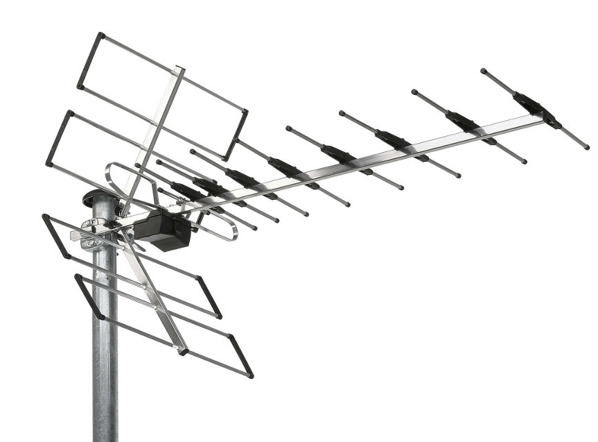 ANTENNE UHF PLEINE ONDE 13 dB 21-48   26 ELEMENTS WISI