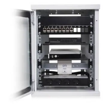 [VIS13P1553200] COFFR 10" blanc+étagère+rail DIN+panneau brass+8 emb+8 cord+kit terre